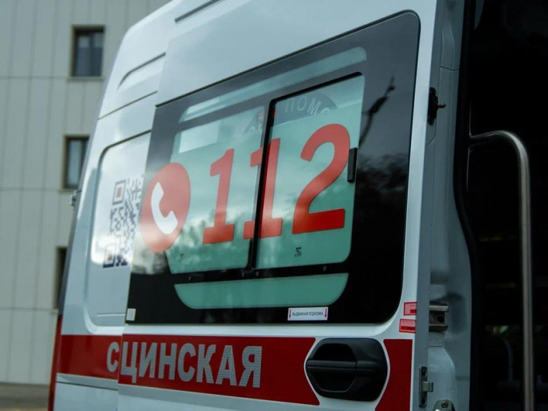Экстренные службы работают на месте аварии в Хотькове