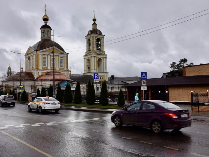 Водителям напомнили об отмене платы за парковки 2, 3 и 4 ноября